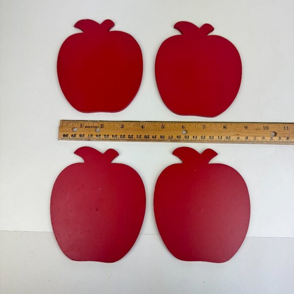 Vintage Set of 4 Red Apple Shape Coasters Wood Cork in Apple Basket Holder Theme - Picture 9 of 9